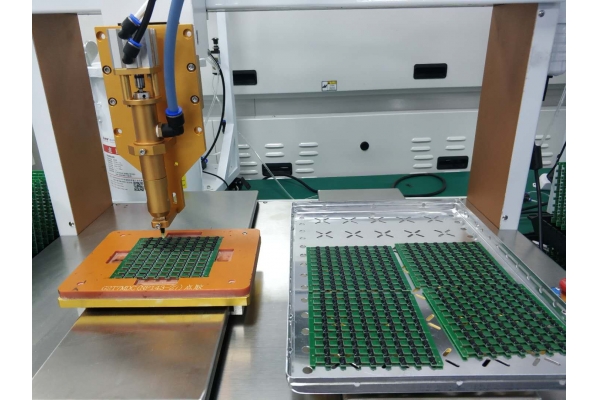 專業(yè)SMT貼片膠環(huán)氧樹脂灌封膠點膠加工